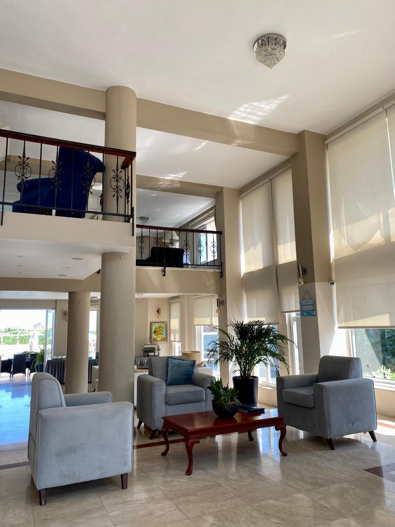 The Prince Inn Hotel & Villas Agios Georgios  Eksteriør bilde