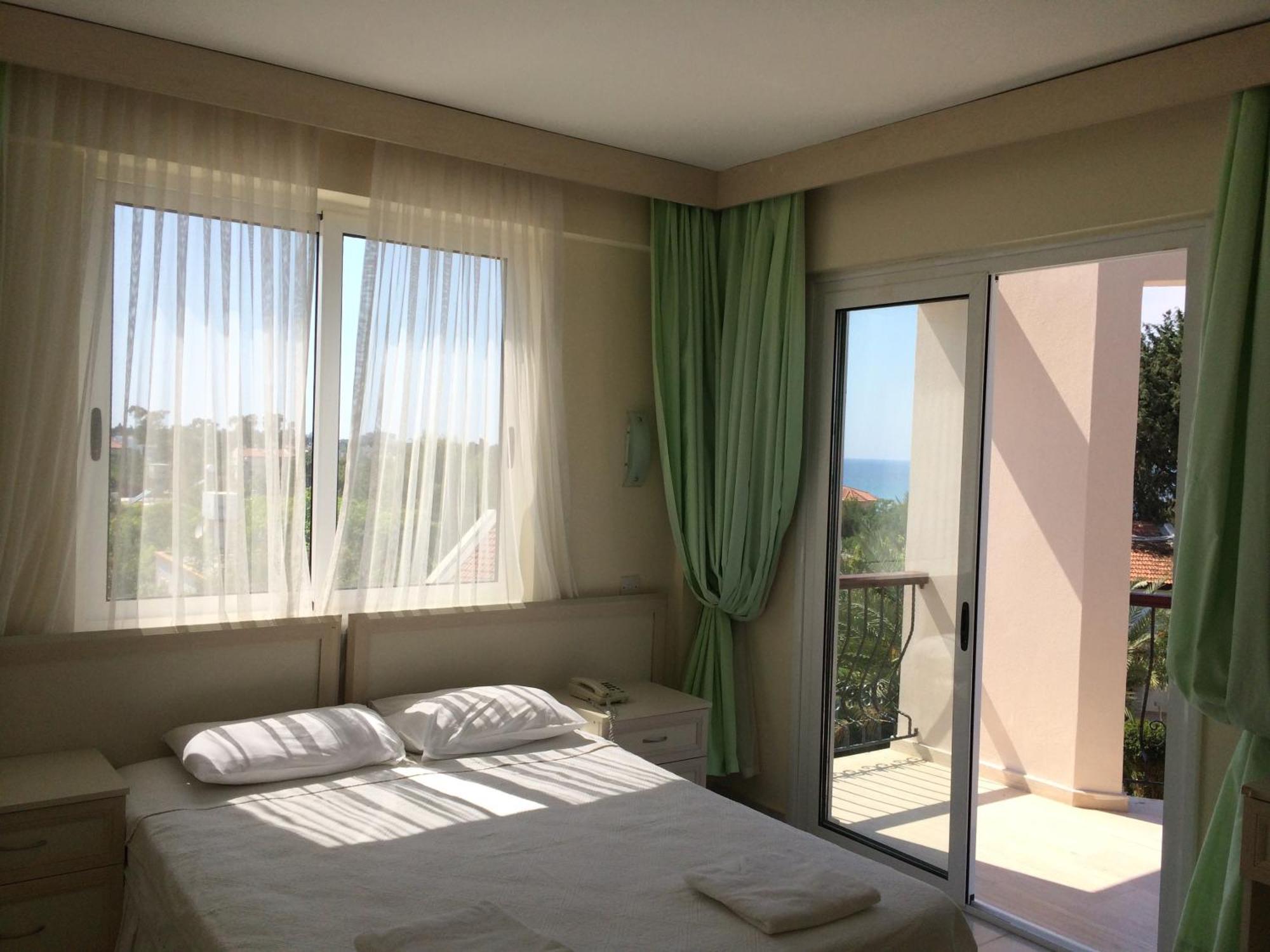 The Prince Inn Hotel & Villas Agios Georgios  Eksteriør bilde