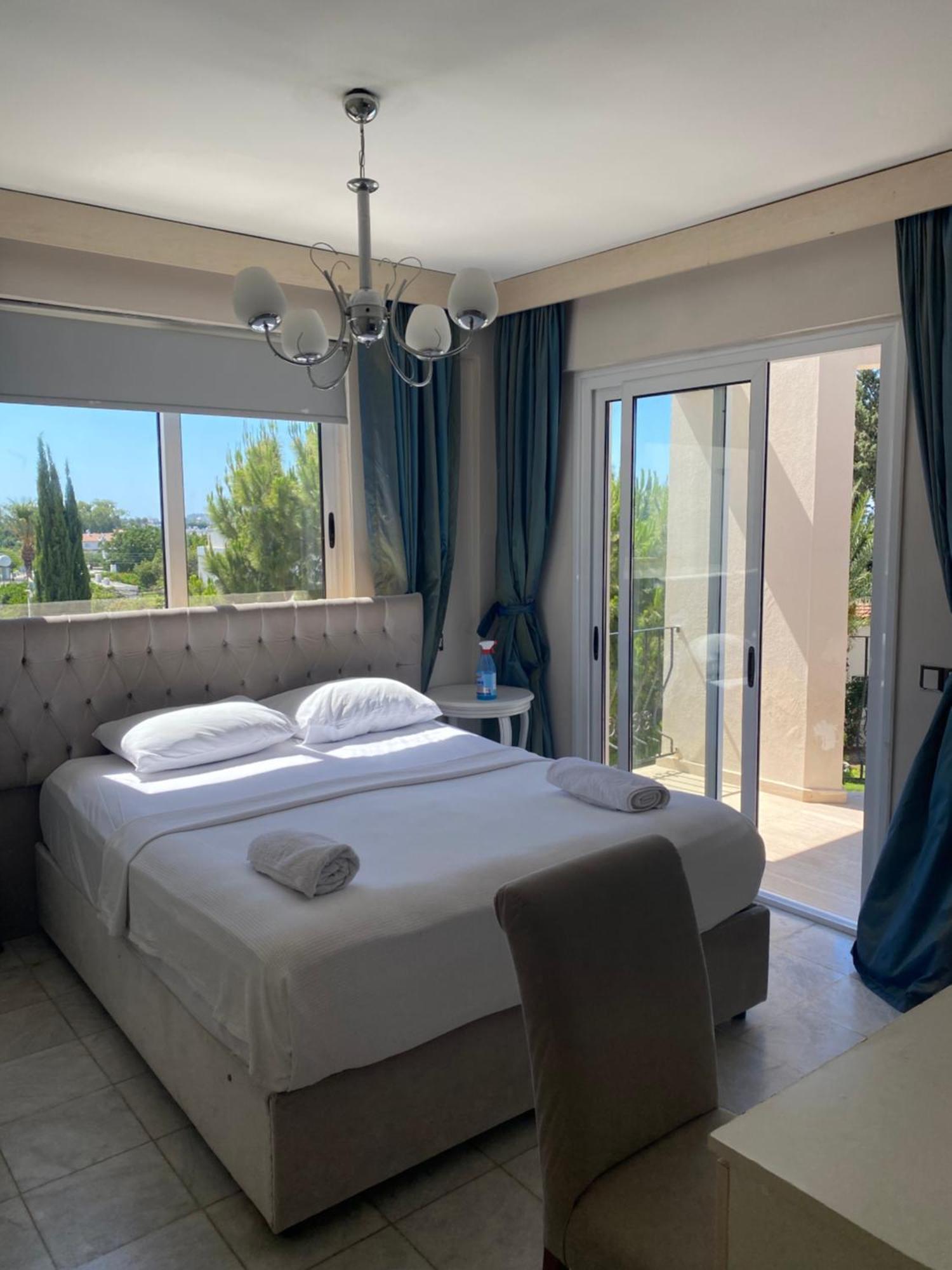 The Prince Inn Hotel & Villas Agios Georgios  Eksteriør bilde