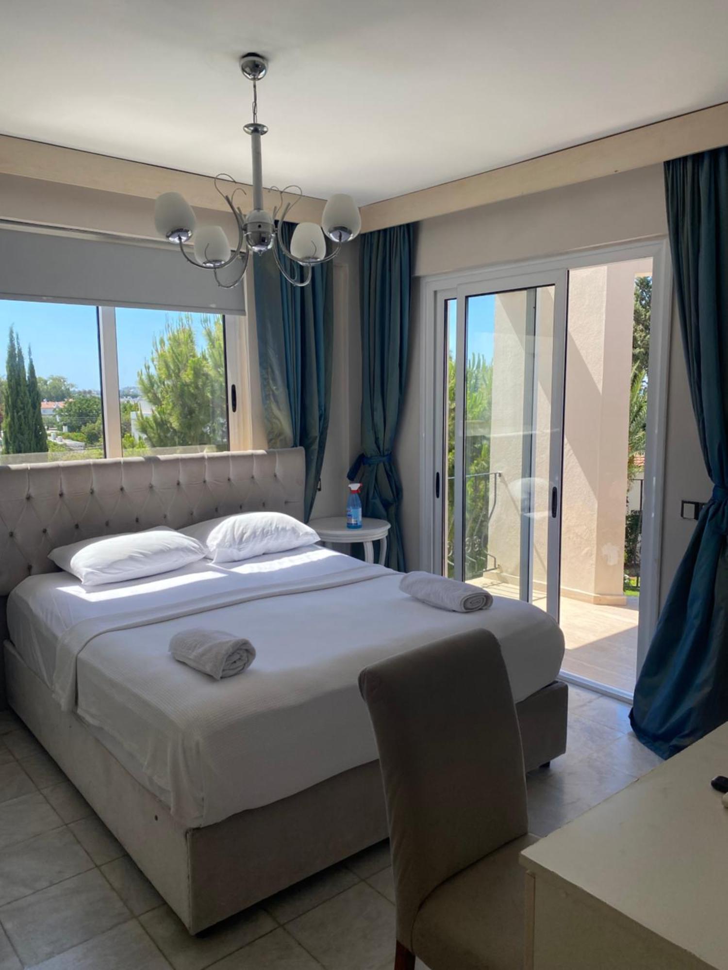 The Prince Inn Hotel & Villas Agios Georgios  Eksteriør bilde